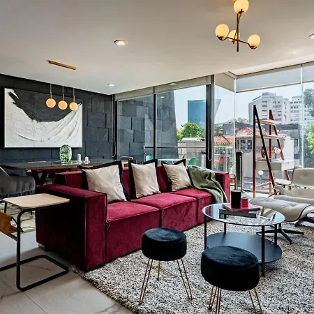 Bright Stylish Retreat With Private Balcony And Wifi Appartement