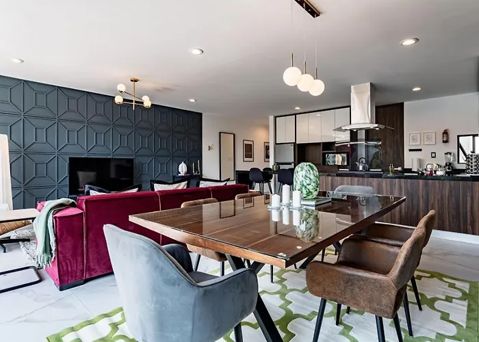 Bright, Stylish Retreat W/ Private Balcony & Wifi Apartment Mexico City
