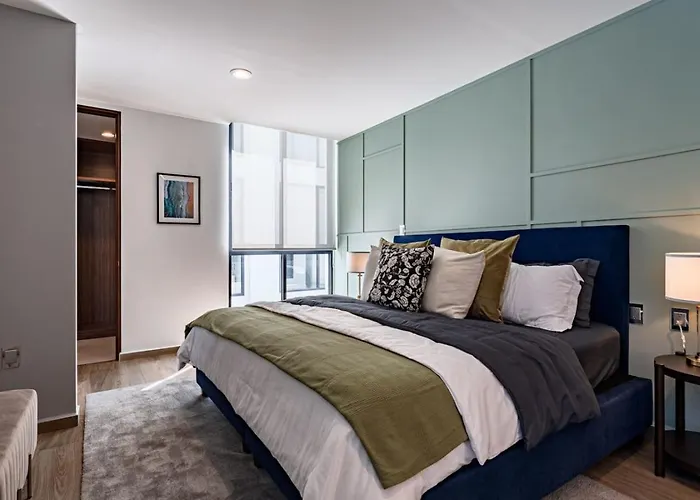 Apartment Bright, Stylish Retreat W/ Private Balcony & Wifi Mexico City