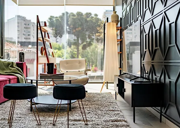 Bright, Stylish Retreat W/ Private Balcony & Wifi * Mexico City